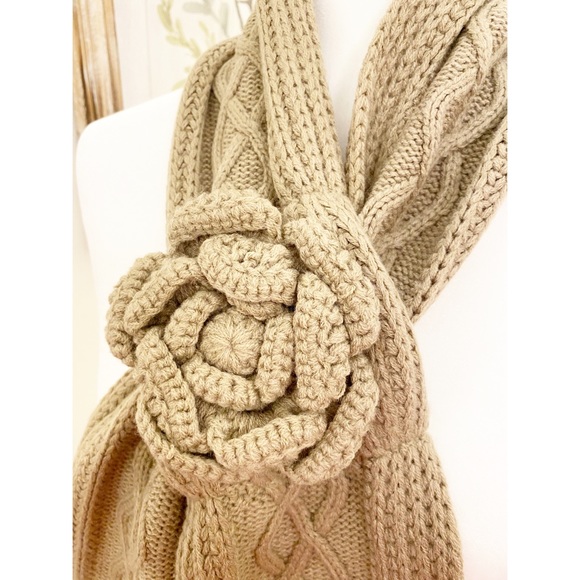 NWT Mudpie sweater scarf - Picture 2 of 5